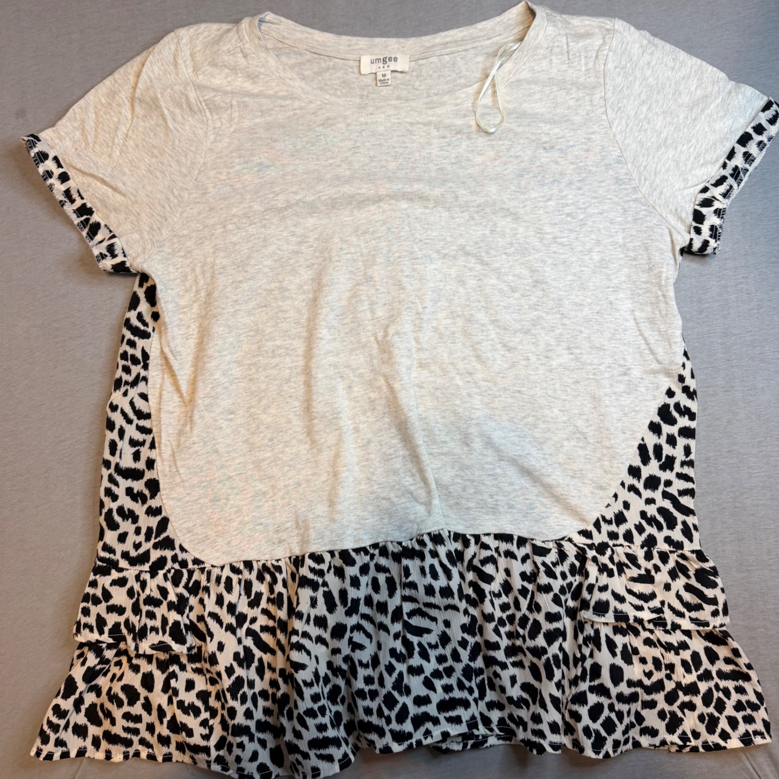 Umgee Usa Womens Gray Leopard Print Ruffle Peplum Mixed Media Top Size M Boho